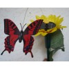 Solární létající motýl na slunečnici Solar Butterlfy Otakárek  červený