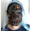 Karnevalová latexová maska s kápí a vlasy zrůda s pavoukem